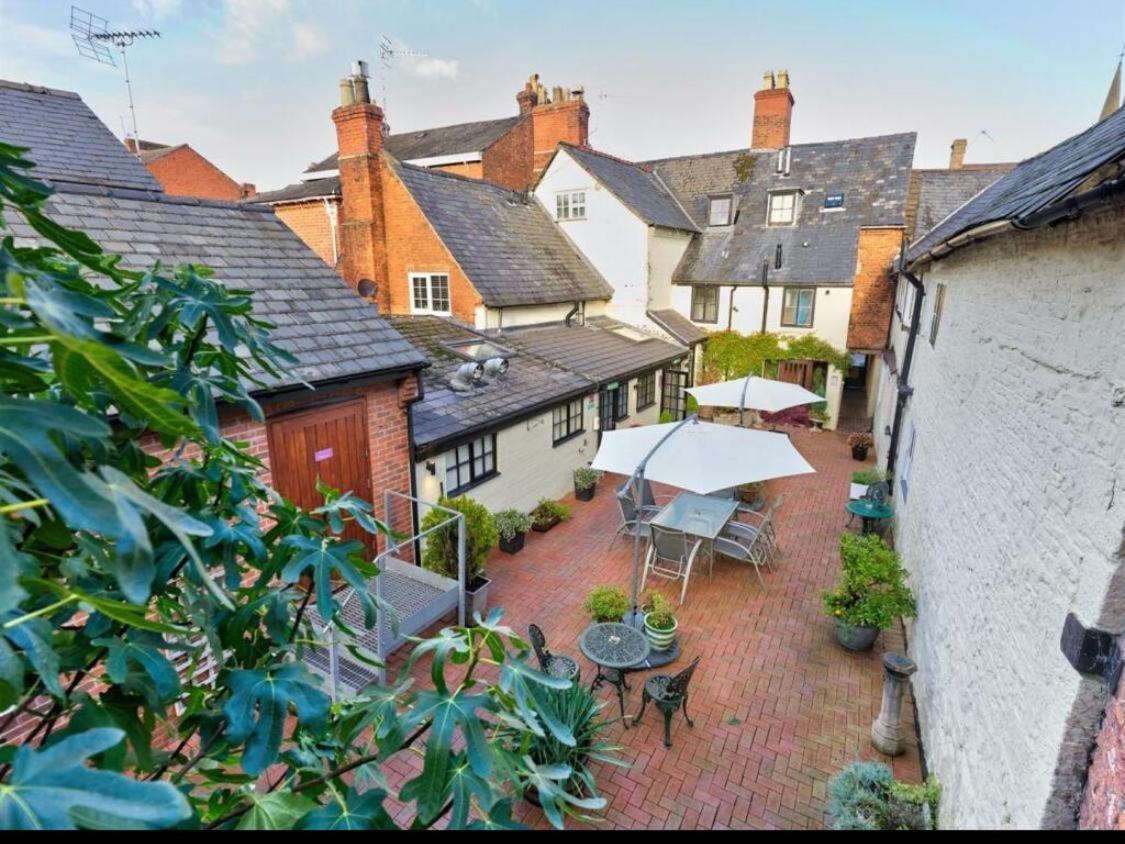 Sebastians Hotel Oswestry Exterior foto